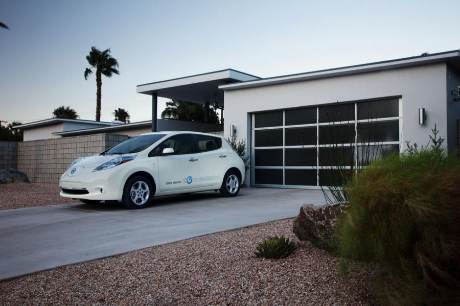  Nissan Leaf 2012 года  (фото 25 из 45)